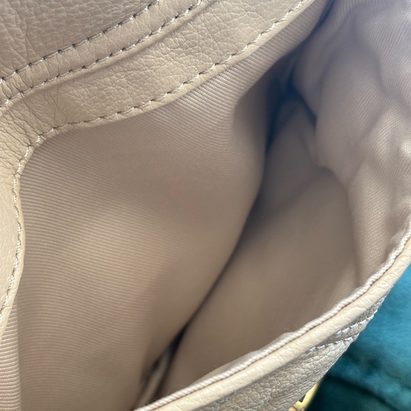 Audrey Brooke Cream Quilted Crossbody Bag - Picture 16 of 16